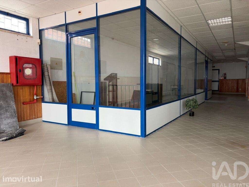 Loja / Estabelecimento Comercial em Peniche de 34,00 m2 - Grande imagem: 4/25