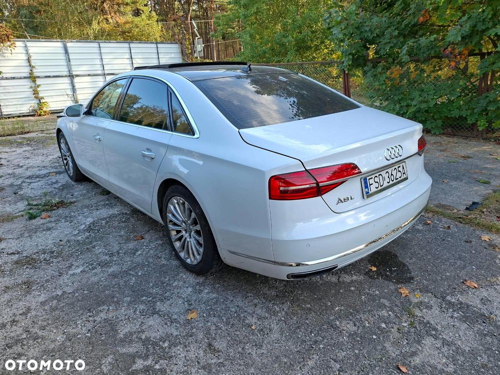 Audi A8 - 6