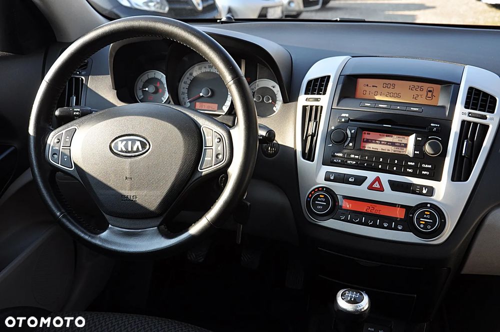Kia Ceed Cee'd 2.0 Optimum - 22