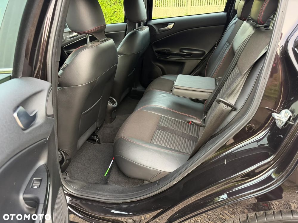 Alfa Romeo Giulietta 2.0 JTDM 16V - 25