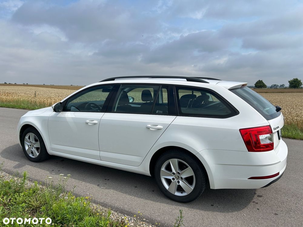 Skoda Octavia 1.6 TDI Ambition - 4