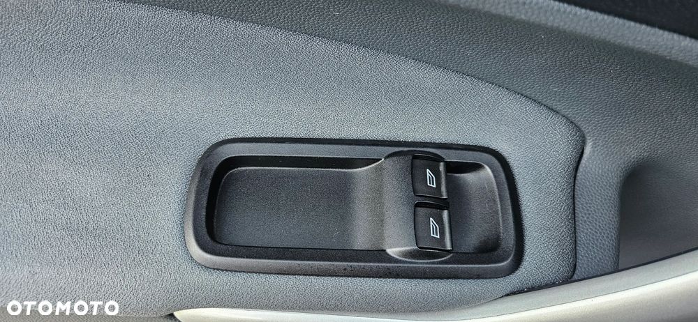 Ford Fiesta 1.25 Titanium EU5 - 25