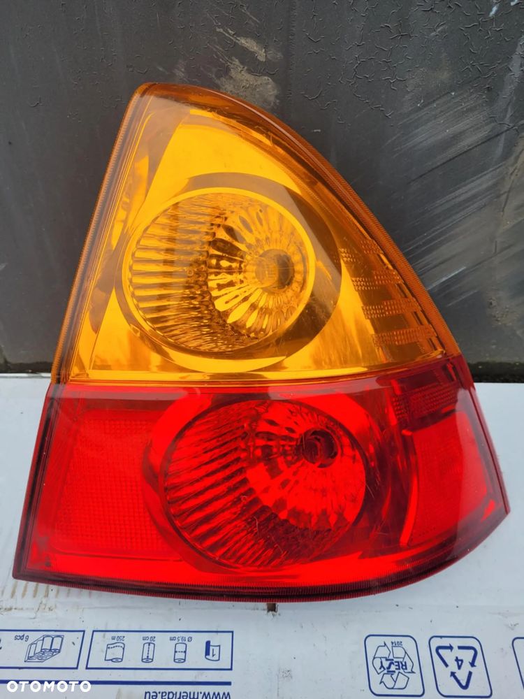 Suzuki Liana Lampy tylne - 1