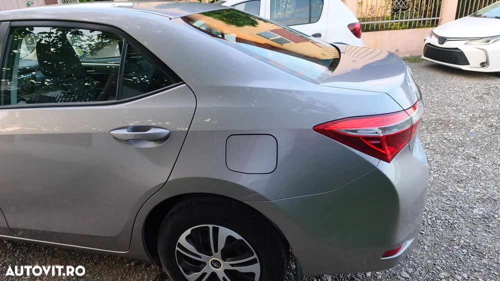 Toyota Corolla 1.6 Valvematic Terra - 11