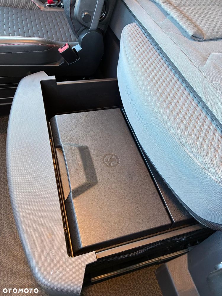 Renault T480 HIGH SLEEPER CAB - 25