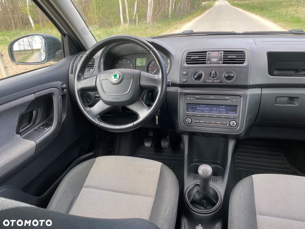 Skoda Fabia 1.2 HTP Ambiente - 12
