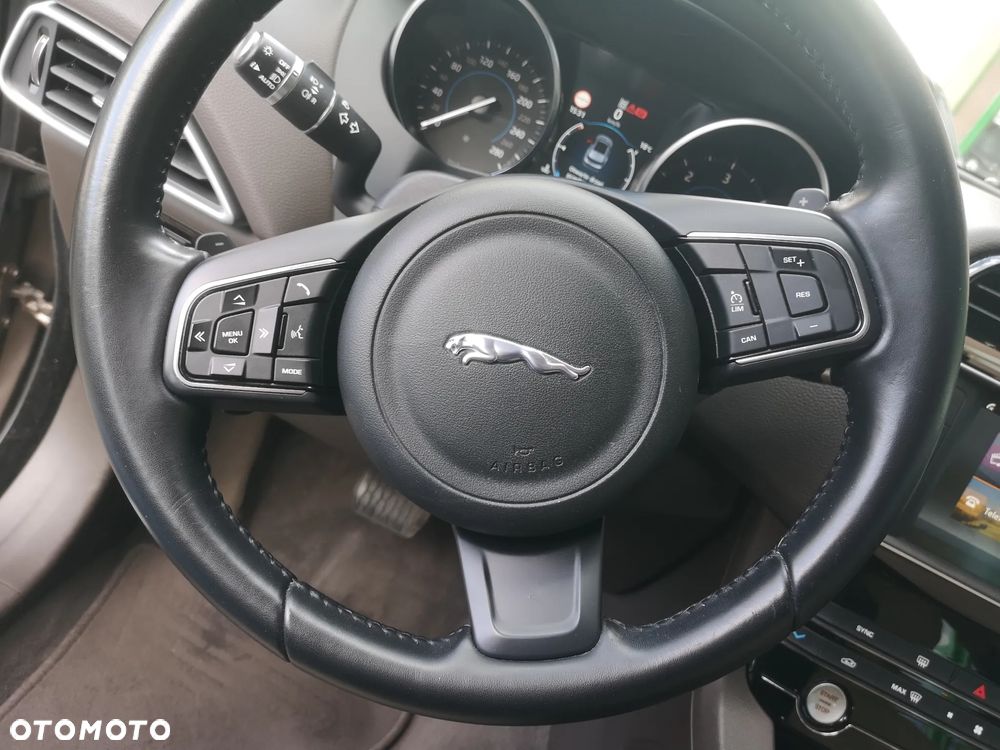 Jaguar F-Pace 20d AWD Prestige - 15