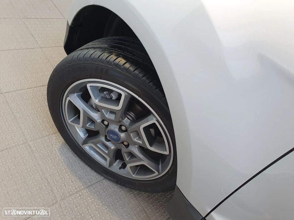 Ford EcoSport 1.0 EcoBoost Titanium - 18
