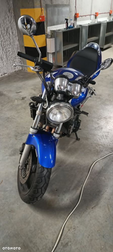 Honda CB - 8