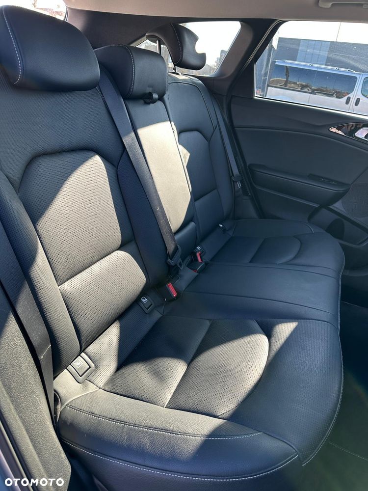 Kia Ceed 1.6 GDI DCT OPF Platinum Edition - 14