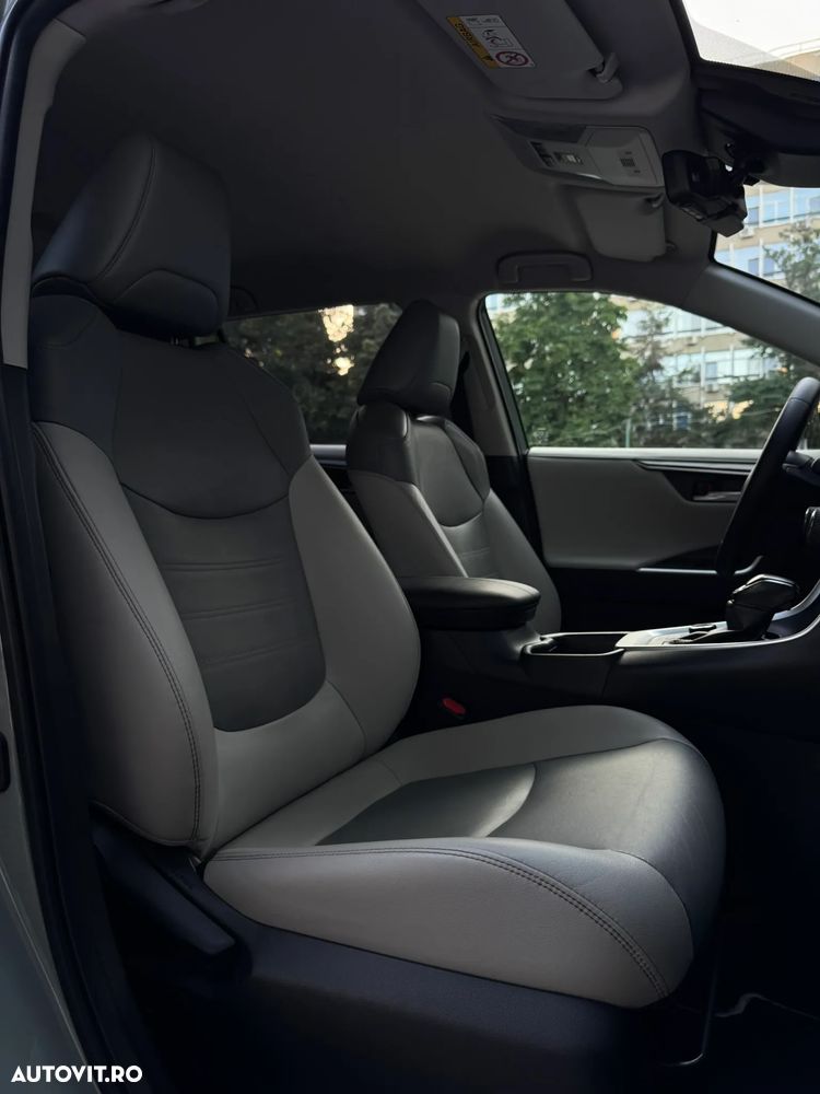 TOYOTA RAV4 2020 — imagine 12