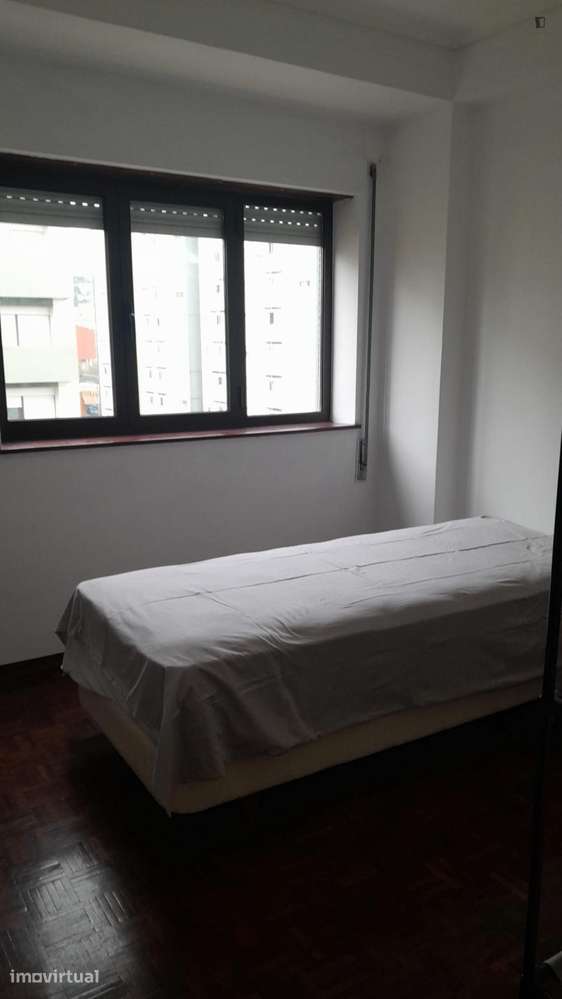 Quarto - localizado em Bairro do Sol Coimbra - Grande imagem: 2/14