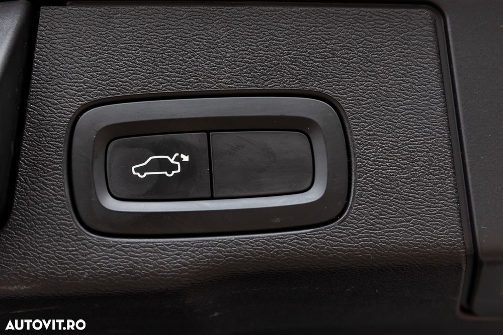 Volvo XC 60 B5 D AWD Geartronic RDesign - 31