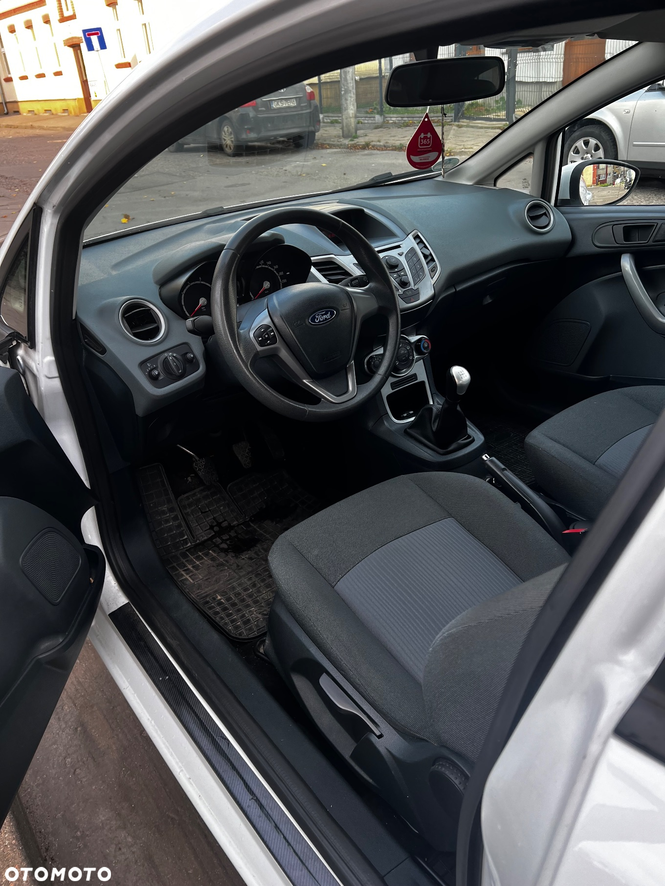 Ford Fiesta 1.25 Trend - 16