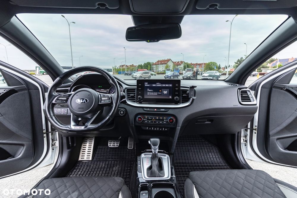 Kia ProCeed - 37