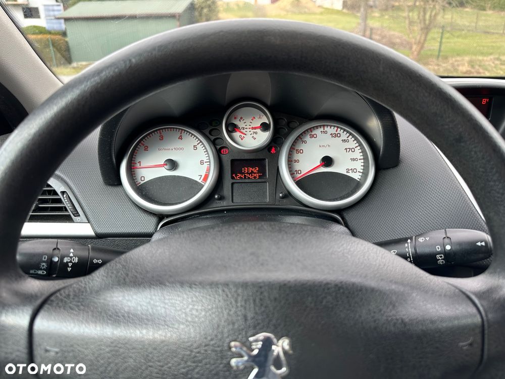 Peugeot 207 1.4 Active - 18