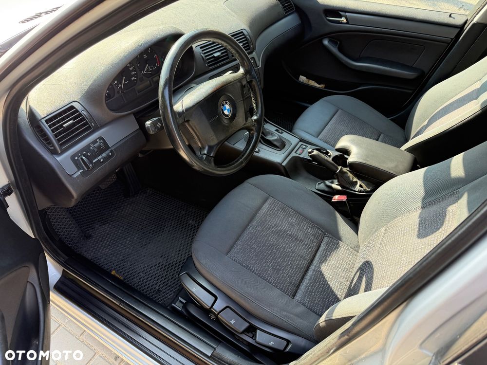 BMW Seria 3 - 22