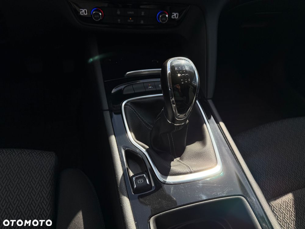 Opel Insignia 1.5 T Exclusive S&S - 15