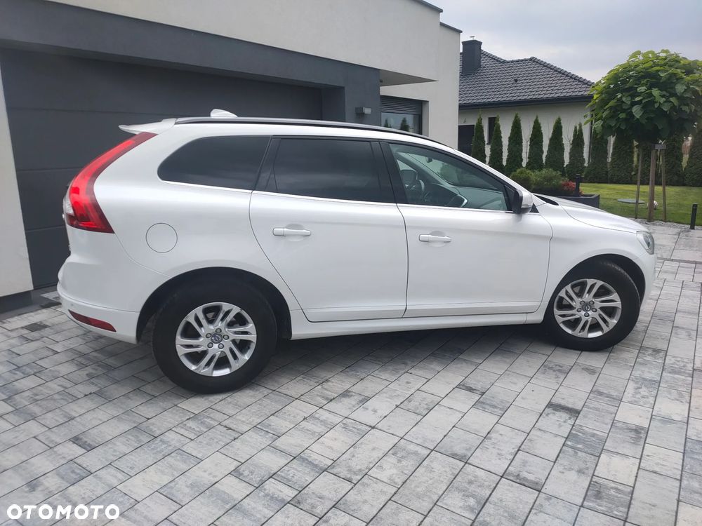 Volvo XC 60 D3 Drive-E Momentum - 14