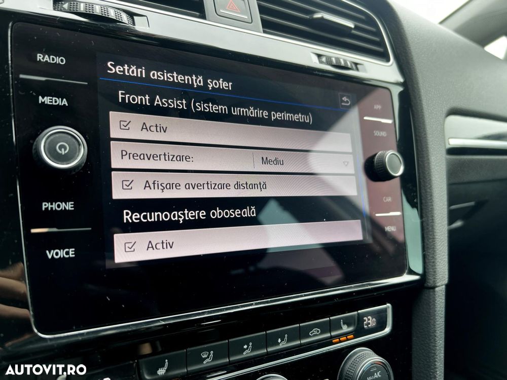 Volkswagen Golf - 18