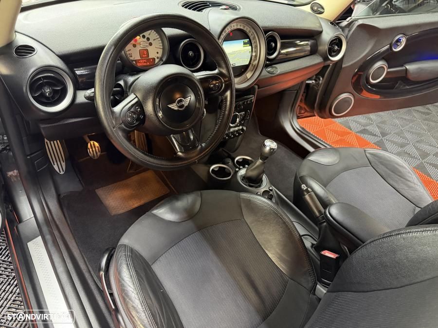 MINI 3 Portas Cooper SD - 9