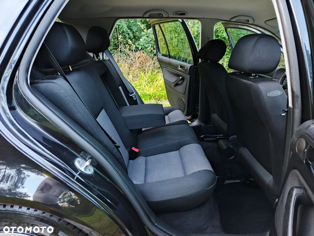 Volkswagen Golf 1.9 TDI Trendline - 12