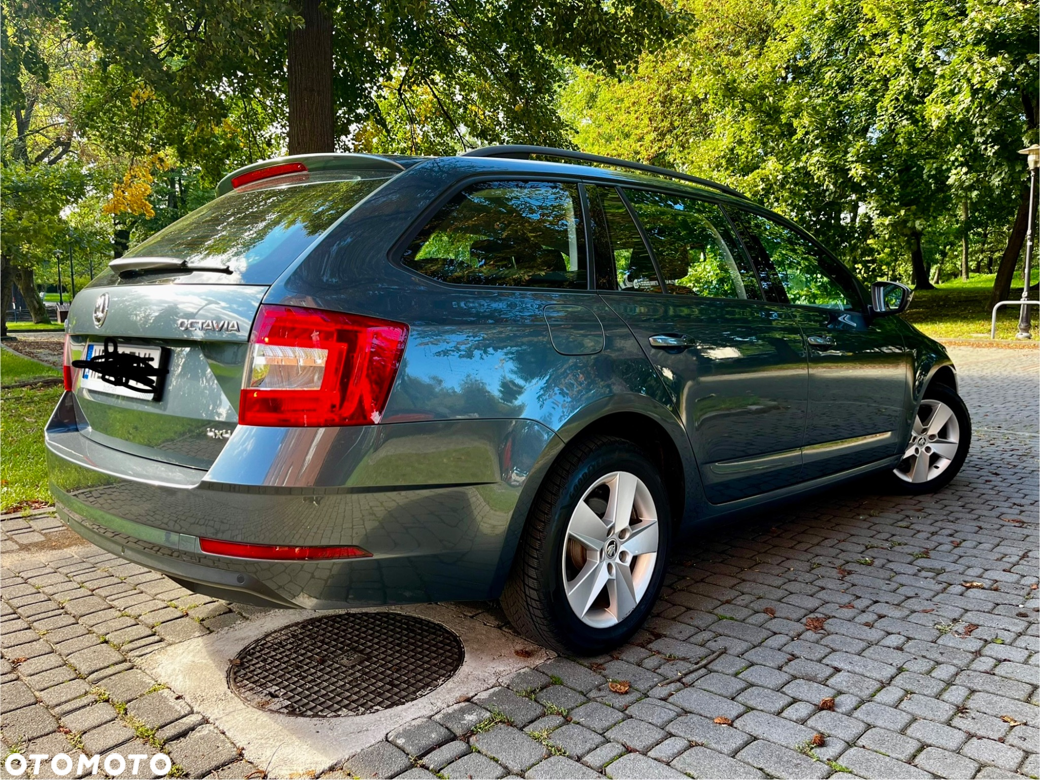 Skoda Octavia 2.0 TDI 4x4 Ambition DSG - 3