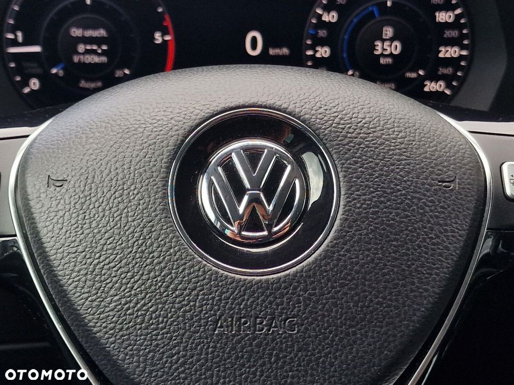 Volkswagen Passat 2.0 TDI SCR Highline - 31