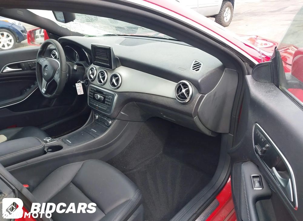 Mercedes-Benz CLA 250 7G-DCT - 27