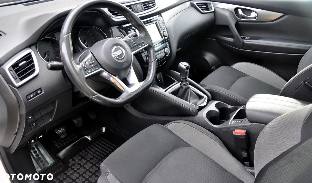 Nissan Qashqai 1.5 dCi N-Connecta - 6
