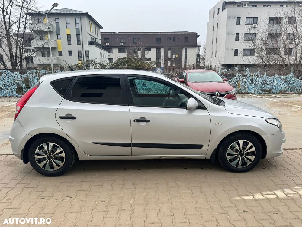 Hyundai i30 1.4 DOHC GL CLASSIC - 2