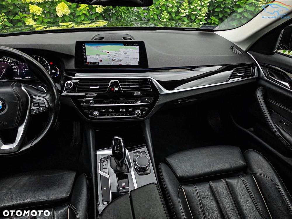 BMW Seria 5 525d Sport Line - 23