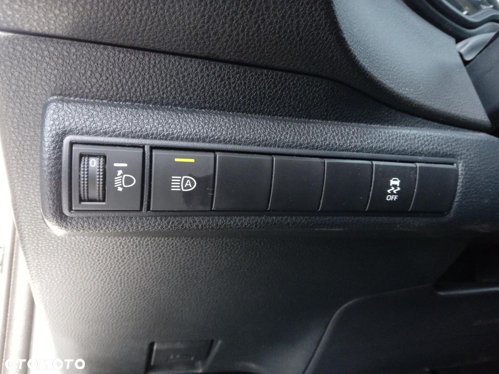 Toyota Corolla 1.8 Hybrid Active - 17