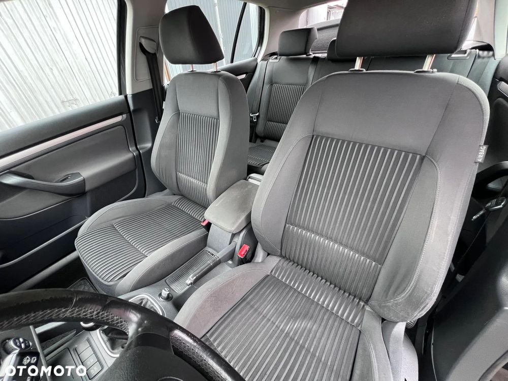 Volkswagen Golf 2.0 TDI Sportline - 27