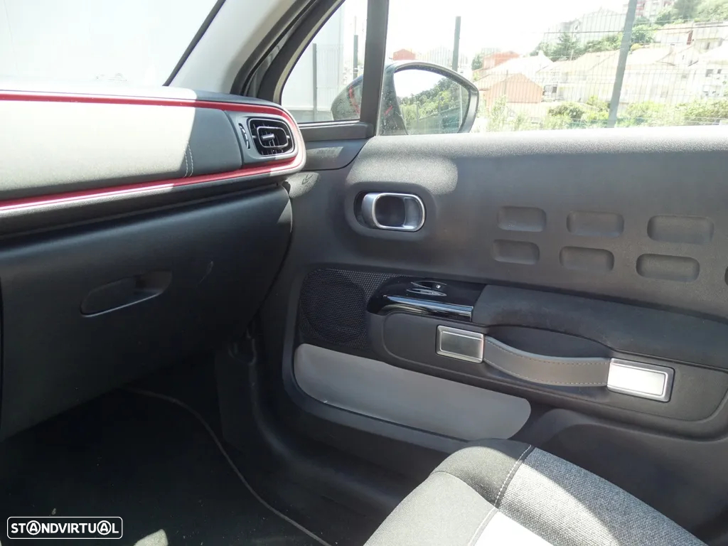 Citroën C3 1.2 PureTech C-Series - 17