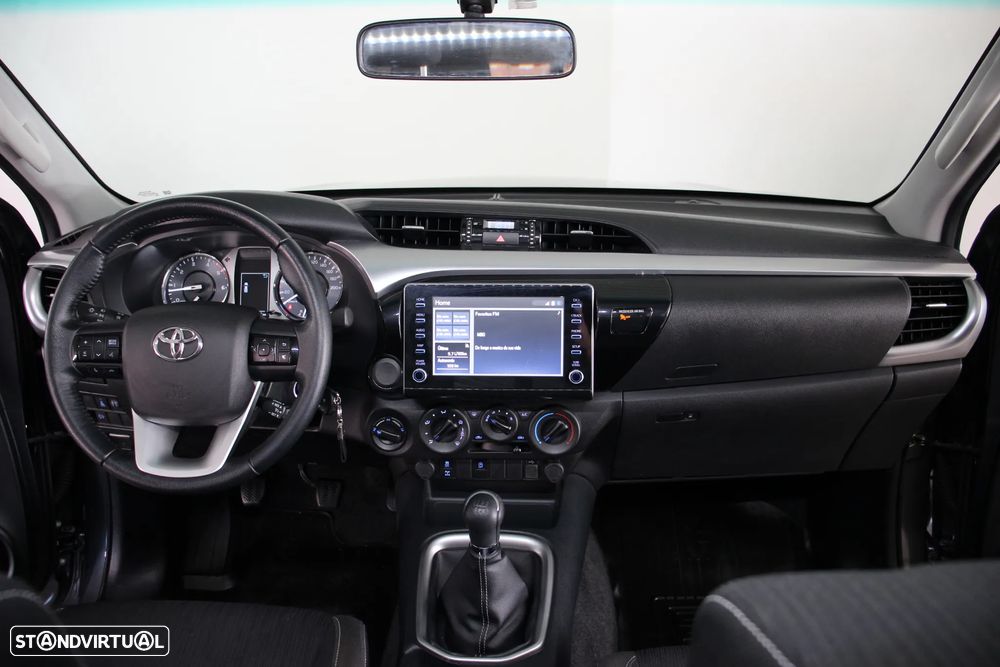 Toyota HILUX 2.4 D-4D 4WD CE Trial 3L - 8