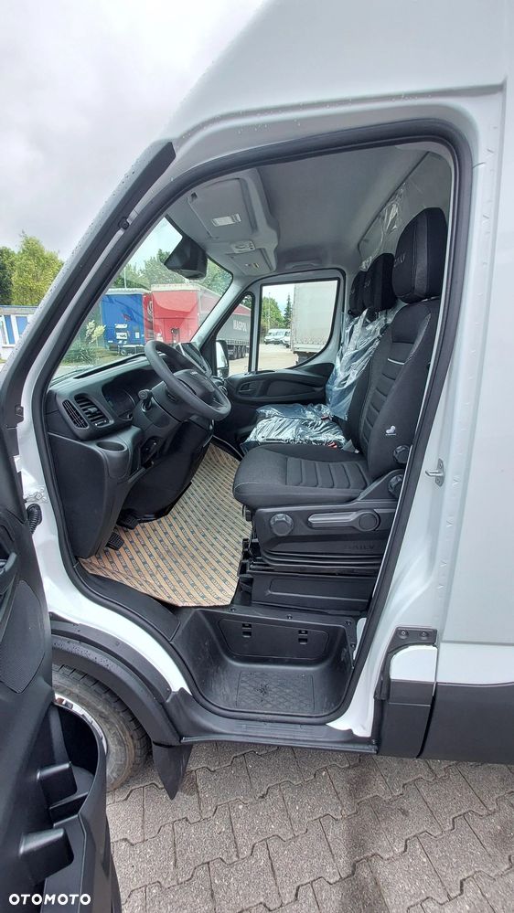 Iveco Daily 35S18H V Dostępny od ręki 12m3 - 18