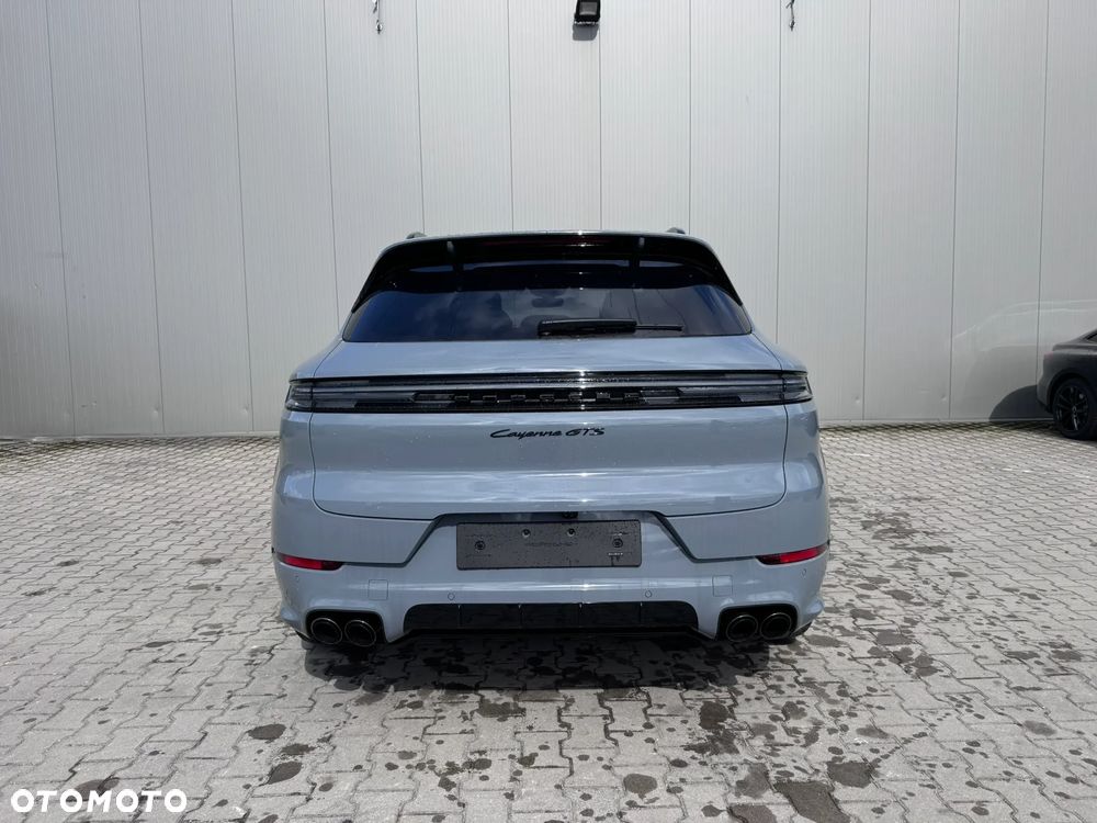Porsche Cayenne - 6
