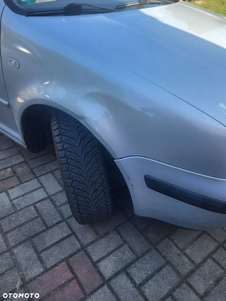 Volkswagen Golf - 6