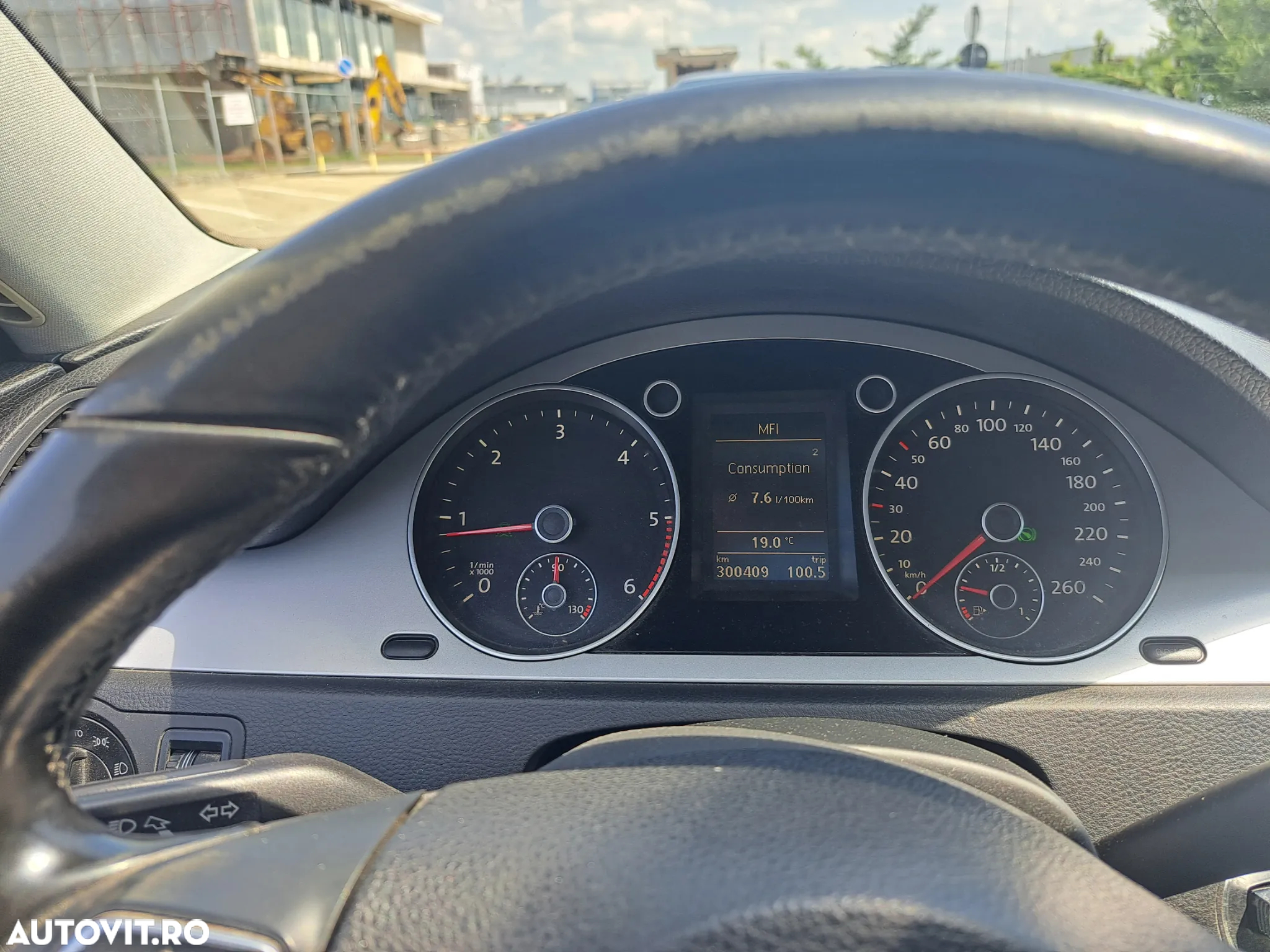 Volkswagen Passat Variant 2.0 Blue TDI DPF DSG Sportline - 8