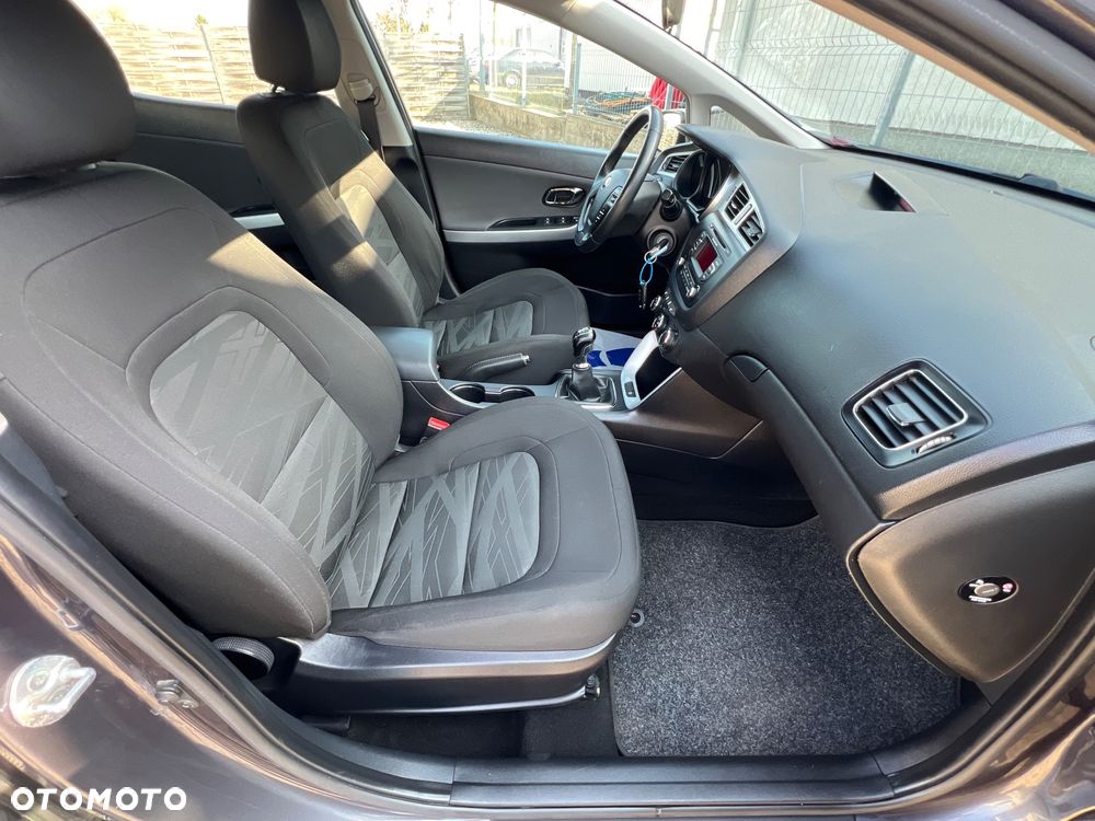 Kia Ceed 1.6 GDI Edition 7 - 22