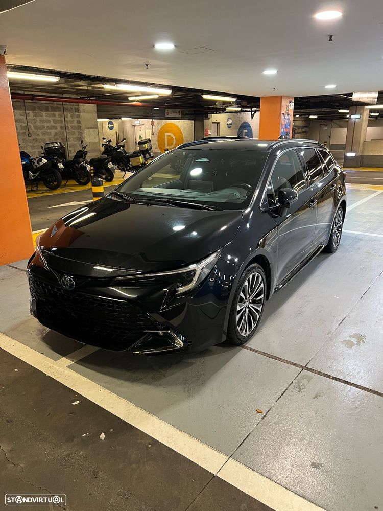Toyota Corolla Touring Sports 1.8 Hybrid Comfort Plus - 1
