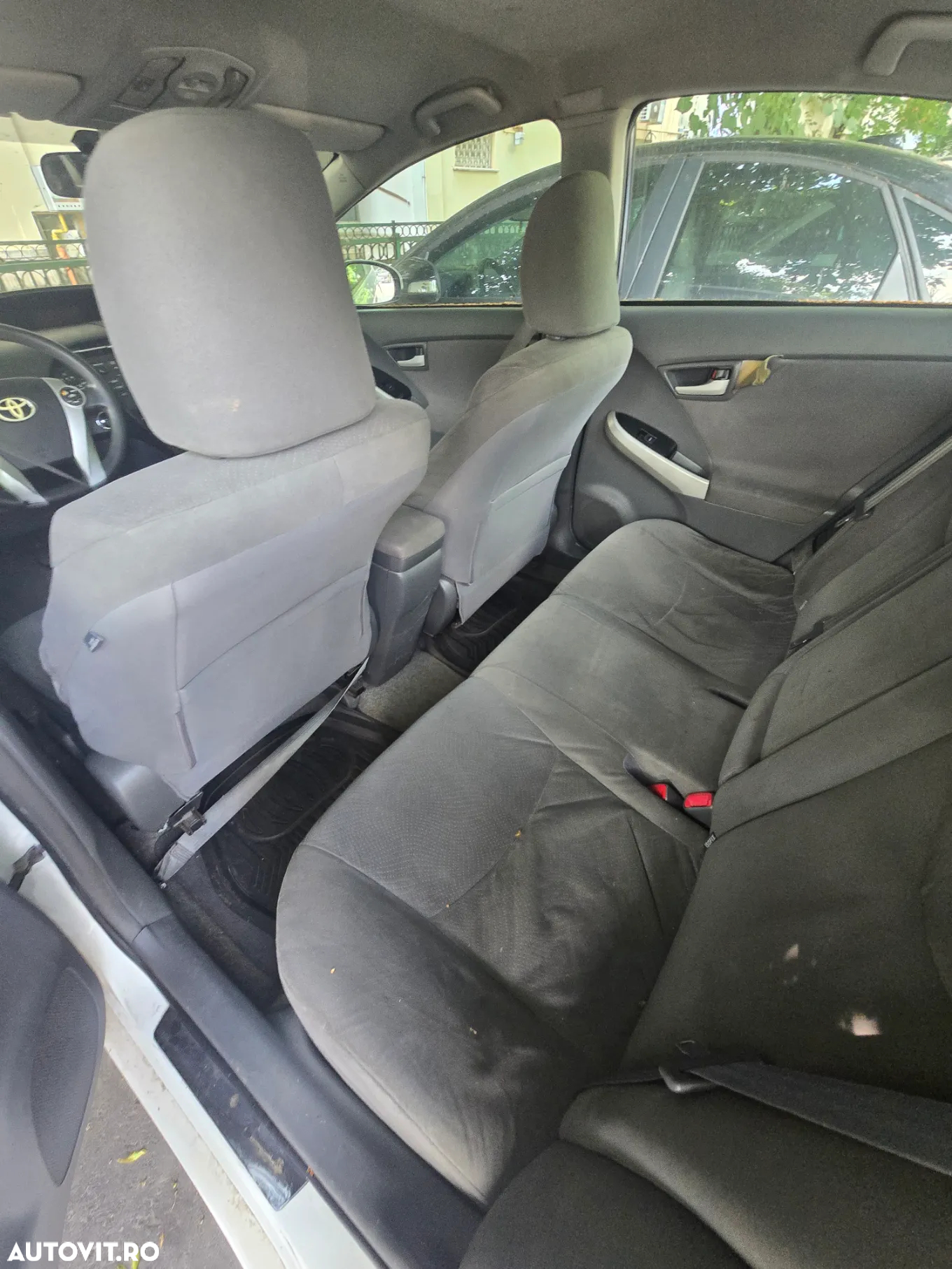 Toyota Prius (Hybrid) Luna - 3