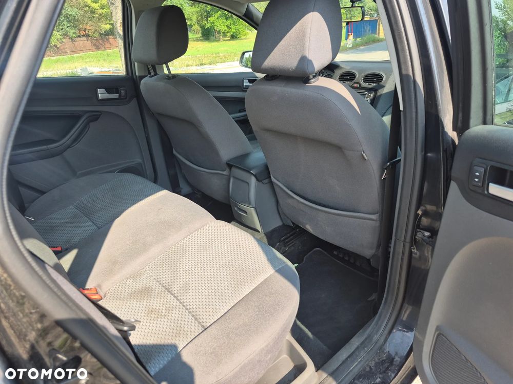 Ford Focus 1.6 16V Ambiente - 6