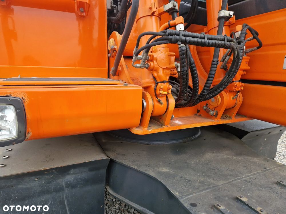 Komatsu PW148-8 - 11