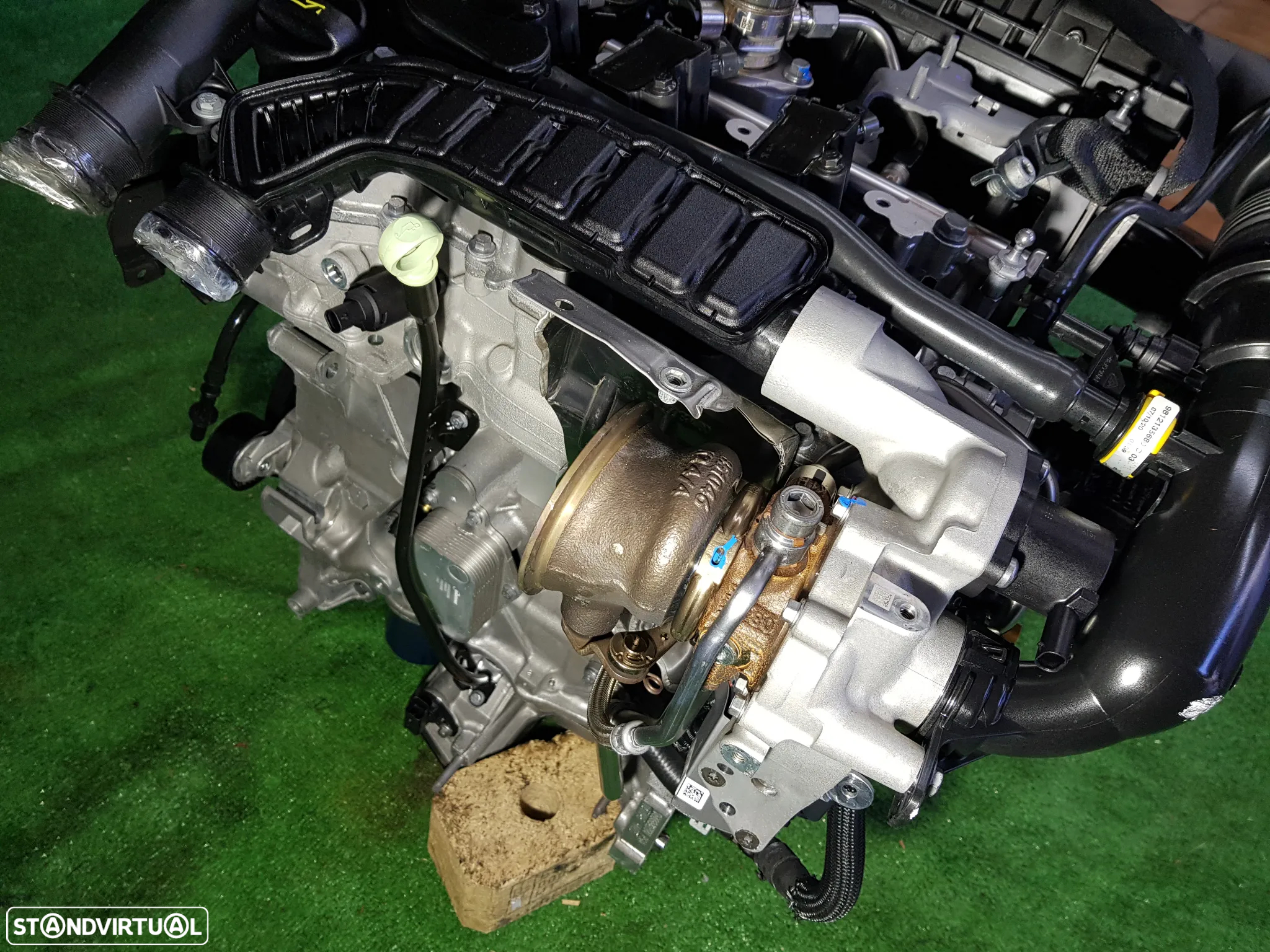 Motor semi novo 1.2 12v turbo E-THP Peugeot 3008 II 5008 II 208 2008  Citron C3 C4 Opel Mokka Corsa f Referencia HN05 - 11