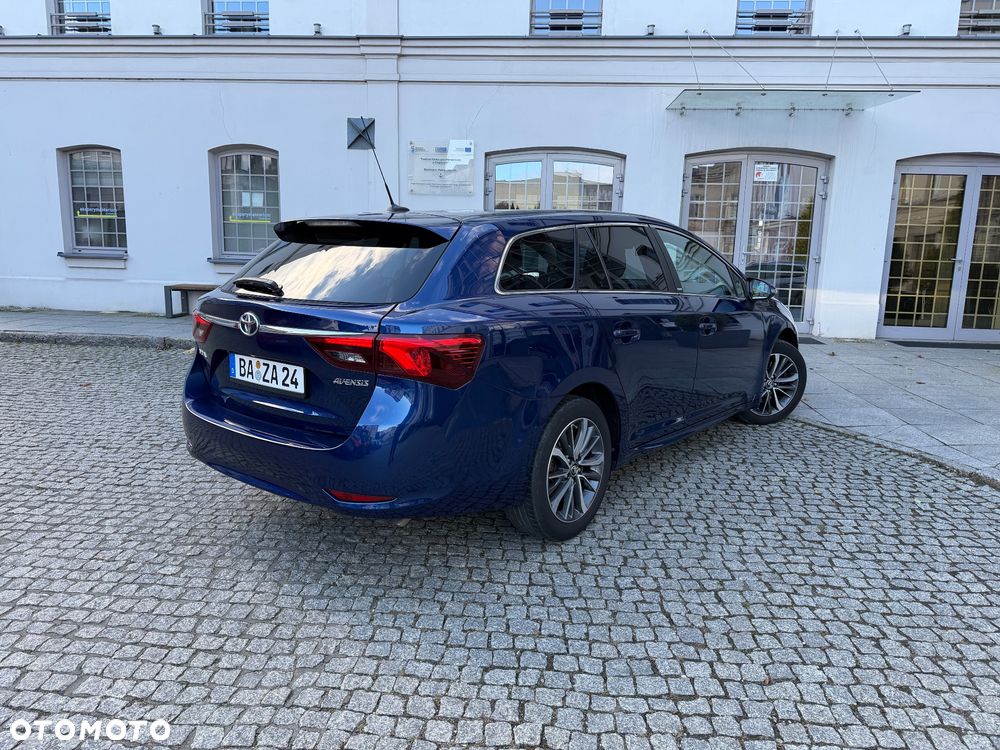 Toyota Avensis - 7