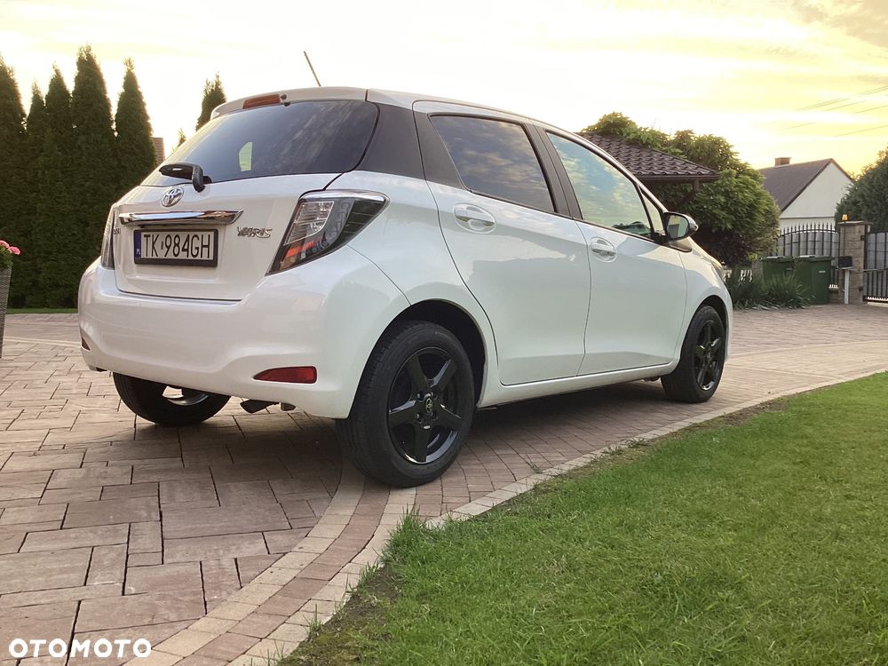 Toyota Yaris 1.33 VVT-i Edition 2014 - 8