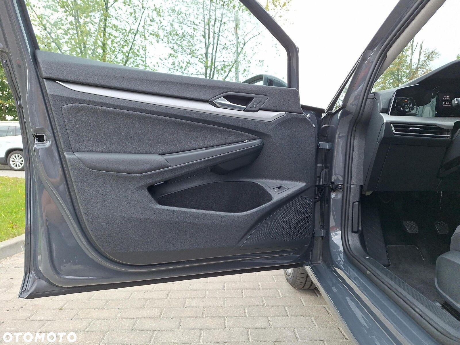 Volkswagen Golf VIII 1.5 TSI Life Plus - 10