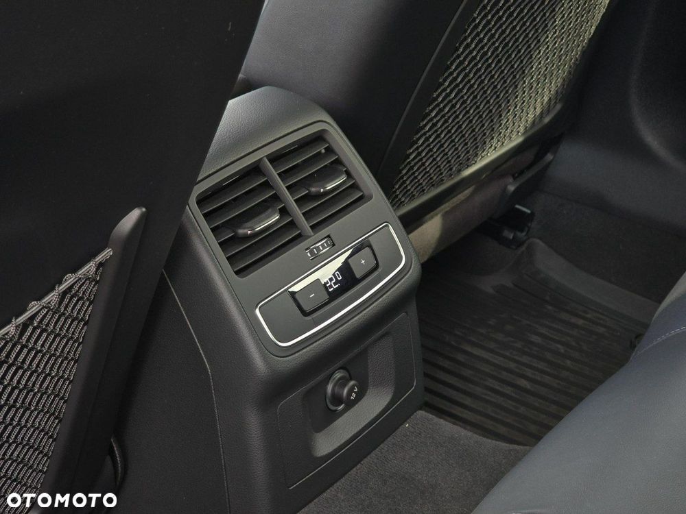 Audi RS4 Limousine - 21